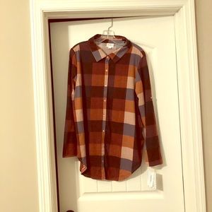 LuLaRoe Plaid Valentina Button Down NWT